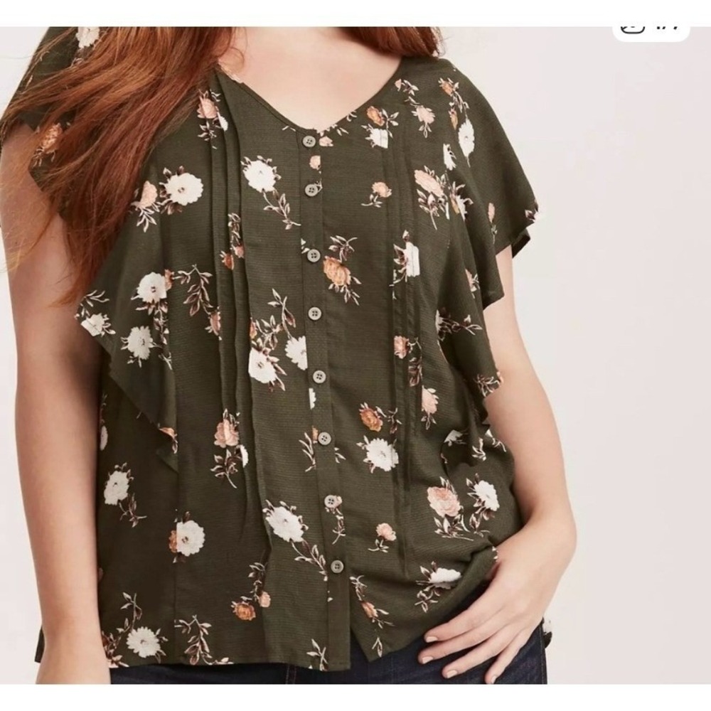 Torrid Top Women Size 1 Plus 14‎ Floral Print Flutter Sleeve Button Front V Neck